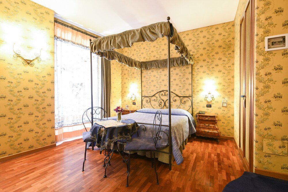Residenza Ave Roma Room Type - Triple Room Residenza Ave Roma Room Type - Triple Room