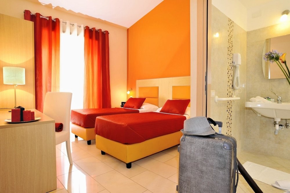 Hotel Scott House Rome Room Type - Comfort Double or Twin Room, 1 Double or 2 Twin Beds