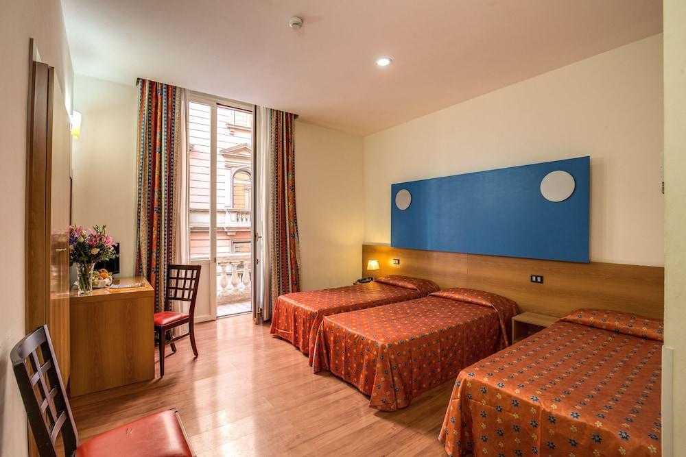 Hotel San Remo Room Type - Triple Room Hotel San Remo Room Type - Triple Room