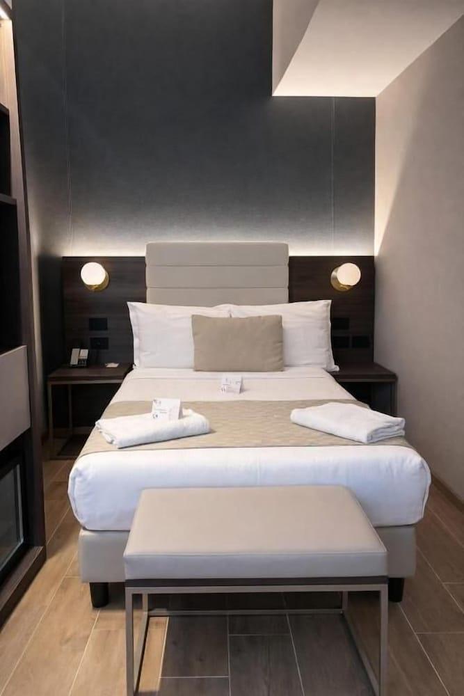 Hotel San Remo Room Type - Small Double Room