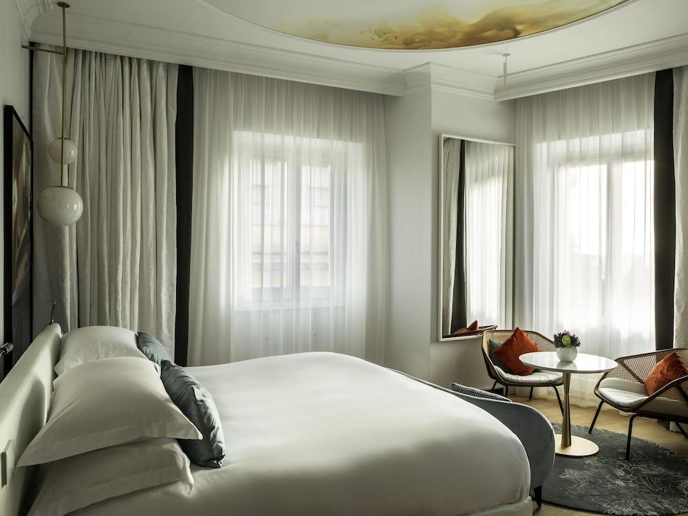 Sofitel Rome Villa Borghese Room Type - Premium Room, 1 King Bed (Luxury)
