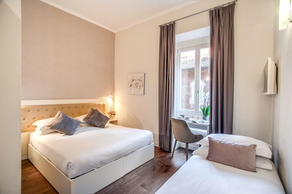 Hotel San Silvestro Room Type - Standard Triple Room