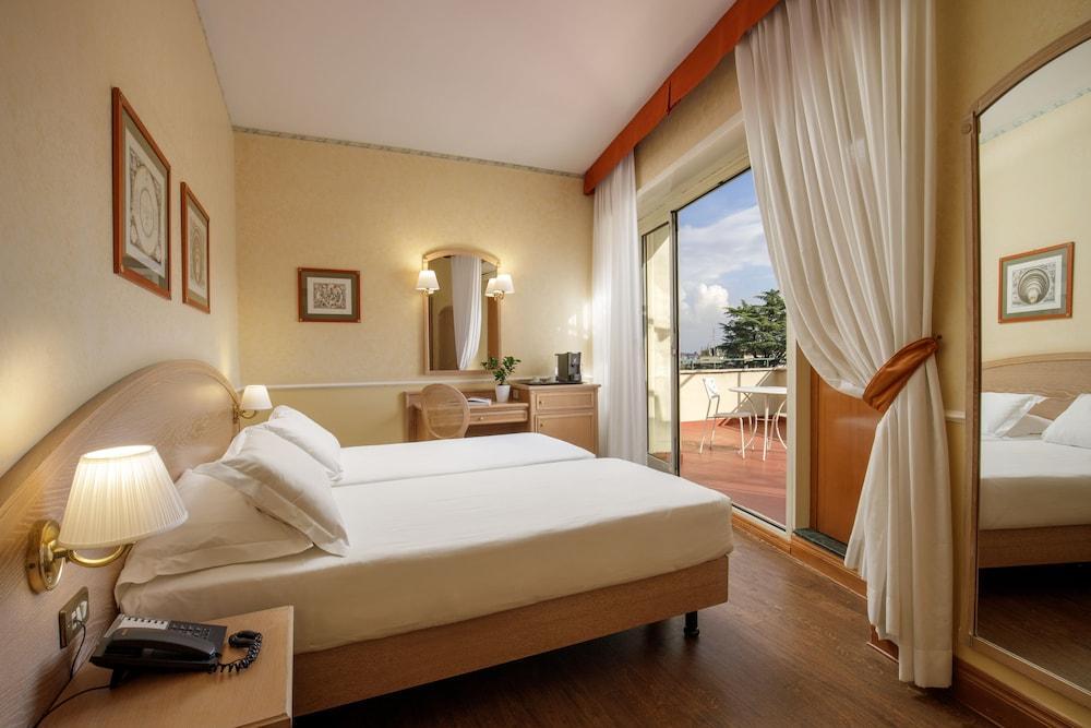 Hotel Santa Costanza by OMNIA hotels Room Type - Superior Double or Twin Room