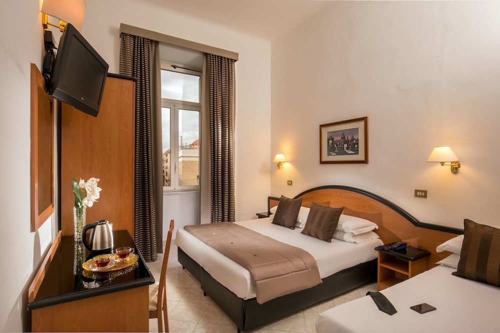 Hotel Sonya Room Type - Triple Room