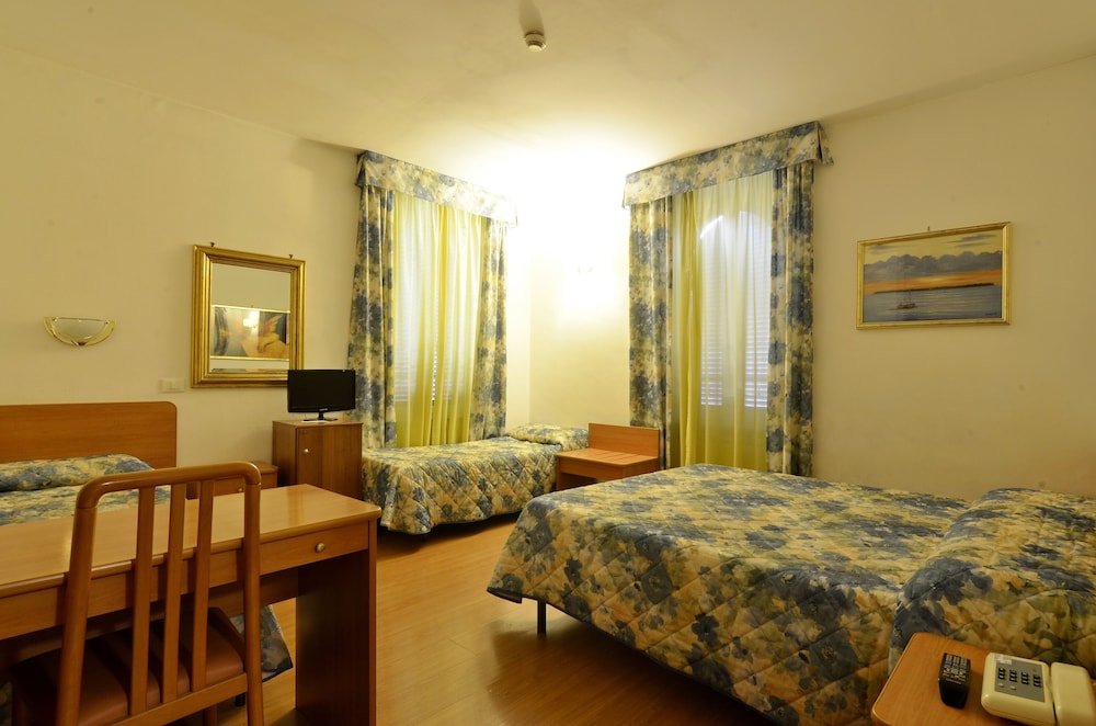 Tirreno Hotel Room Type - Quadruple Room