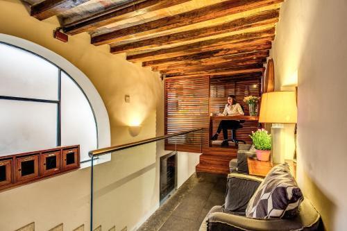 Trevi Beau Boutique Hotel - Tap to explore photos