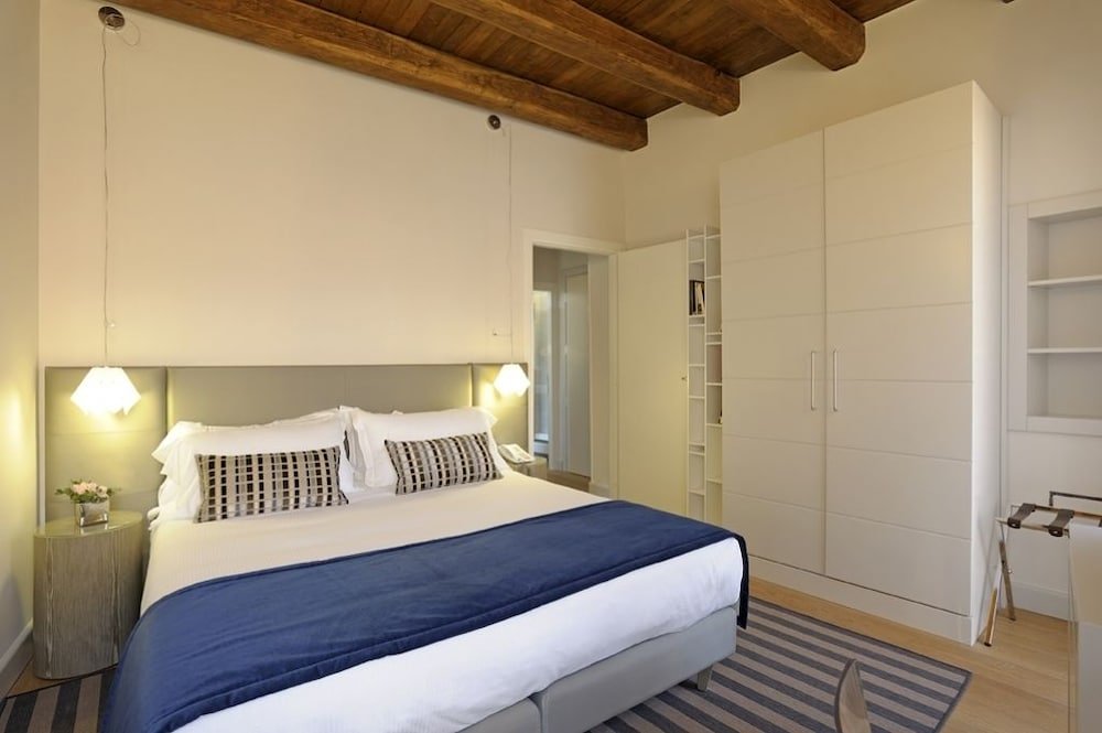 Trevi Palace Luxury Inn Room Type - Junior Suite