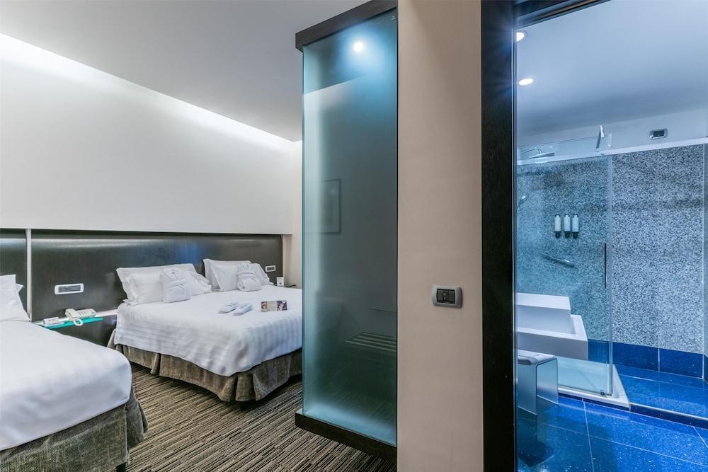 Best Western Plus Hotel Universo Room Type - Comfort Room, Multiple Beds