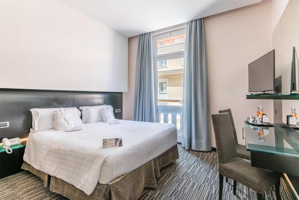 Best Western Plus Hotel Universo Room Type - Comfort Room, 1 King Bed (Twin bed on request) Best Western Plus Hotel Universo Room Type - Comfort Room, 1 King Bed (Twin bed on request)