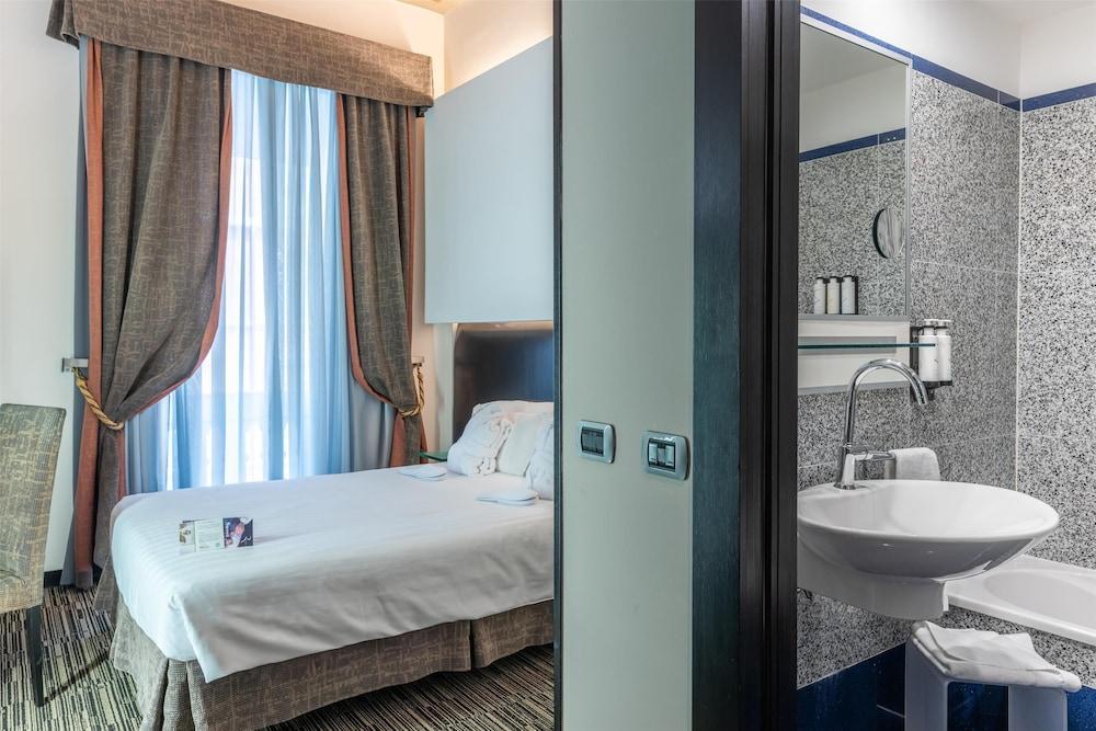 Best Western Plus Hotel Universo Room Type - 1 Double Bed, Small Room, French Bed, Wi-Fi, Coffee And Tea Maker Best Western Plus Hotel Universo Room Type - 1 Double Bed, Small Room, French Bed, Wi-Fi, Coffee And Tea Maker