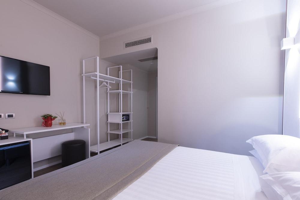 Garner Hotel Rome Aurelia by IHG Room Type - Premium Room, 1 King Bed with Sofa bed, Accessible Garner Hotel Rome Aurelia by IHG Room Type - Premium Room, 1 King Bed with Sofa bed, Accessible