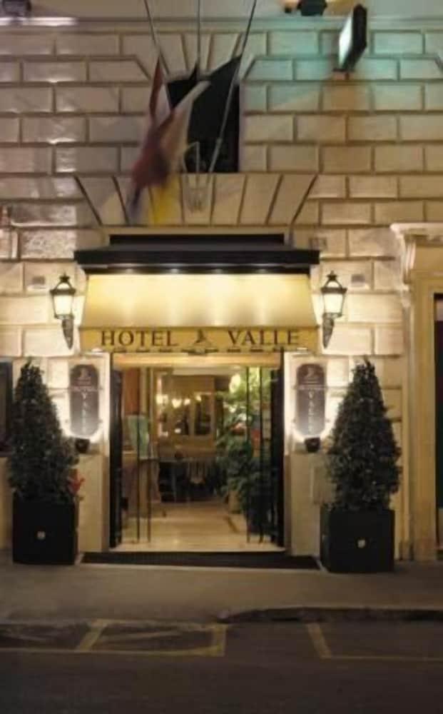 Hotel Valle - Tap to explore photos
