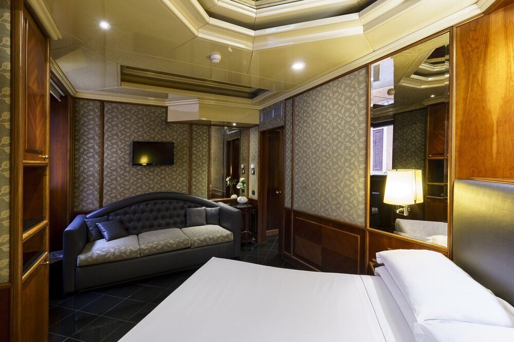 Valadier Hotel Room Type - Standard Triple Room