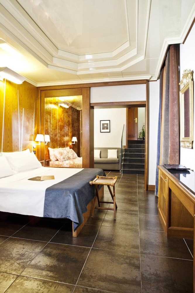 Valadier Hotel Room Type - Superior Triple Room