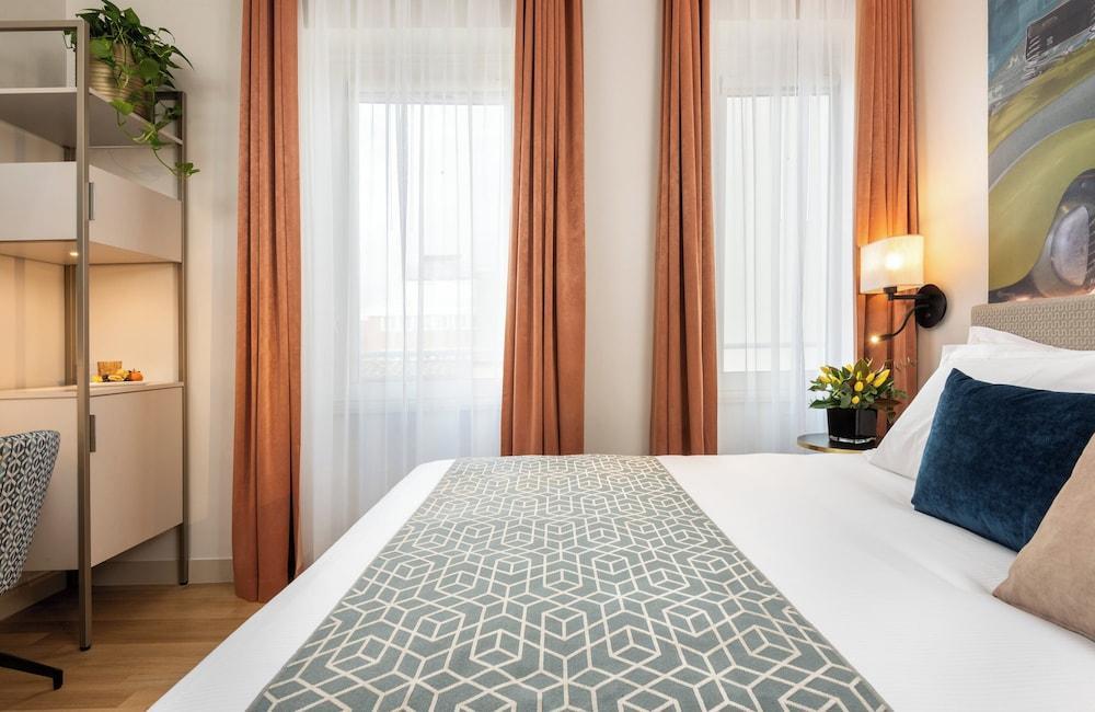 Leonardo Boutique Hotel Rome Termini Room Type - Family room Leonardo Boutique Hotel Rome Termini Room Type - Family room