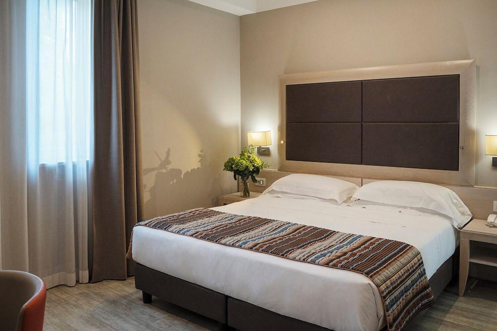 Hotel Villa Maria Regina Room Type - Executive Double or Twin Room (no smoking) Hotel Villa Maria Regina Room Type - Executive Double or Twin Room (no smoking)