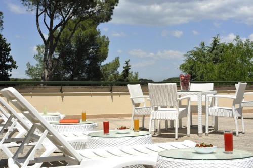 Hotel Villa Maria Regina - Tap to explore photos