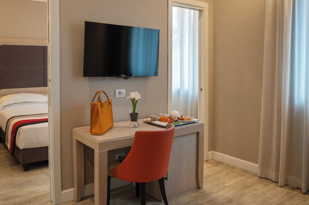 Hotel Villa Maria Regina Room Type - Junior Suite, Garden View (no smoking)