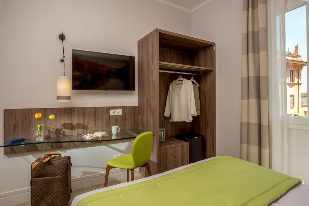 Hotel Villa Grazioli - Tap to explore photos