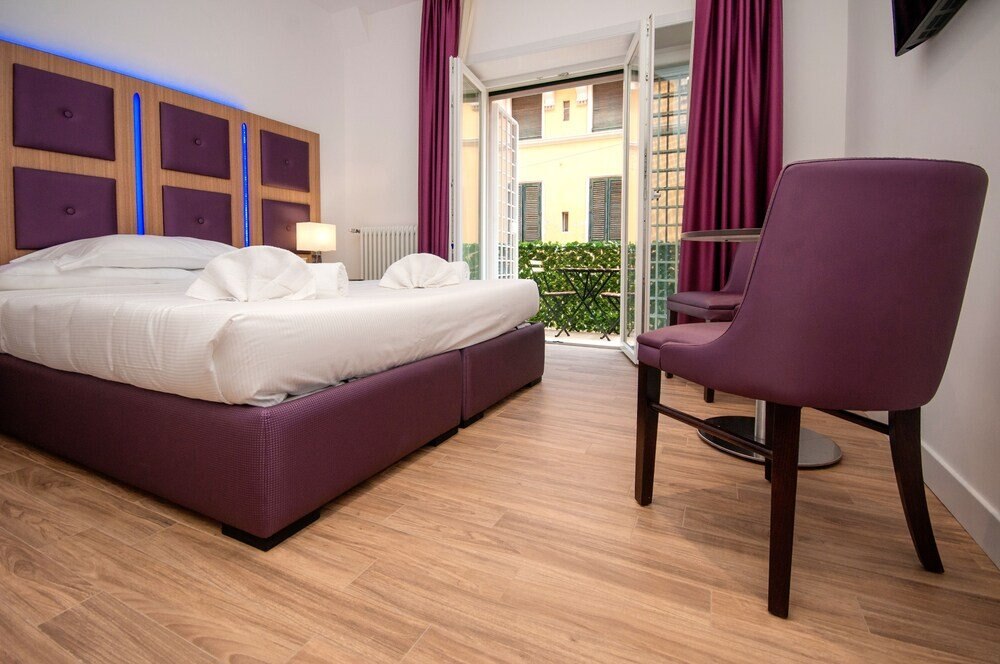 Vatican Relais Rome Room Type - Deluxe Double Room, Balcony