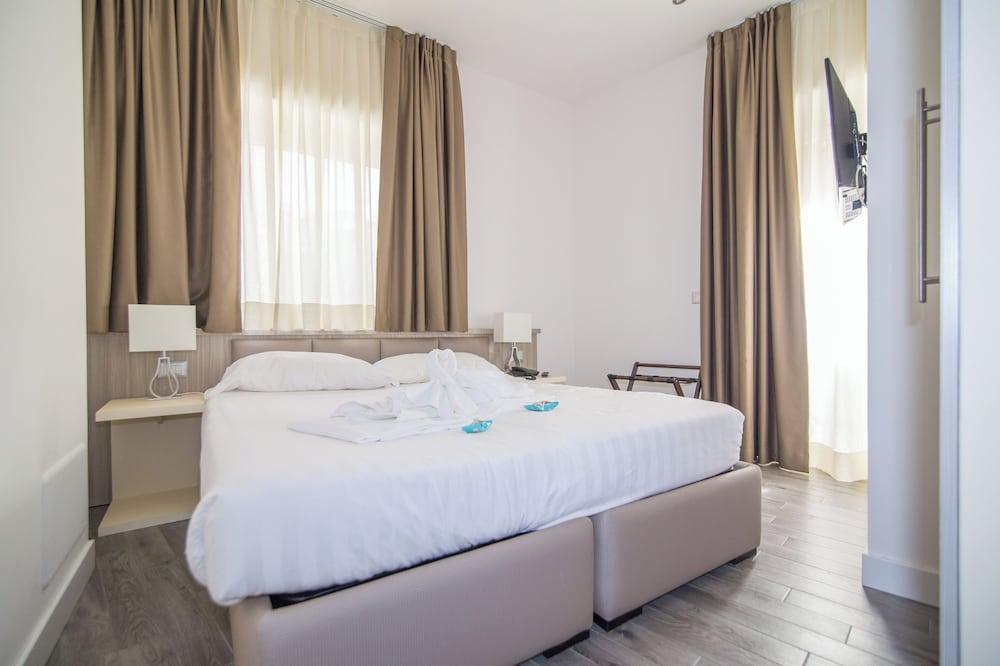 Vatican Relais Rome Room Type - Deluxe Room, Balcony