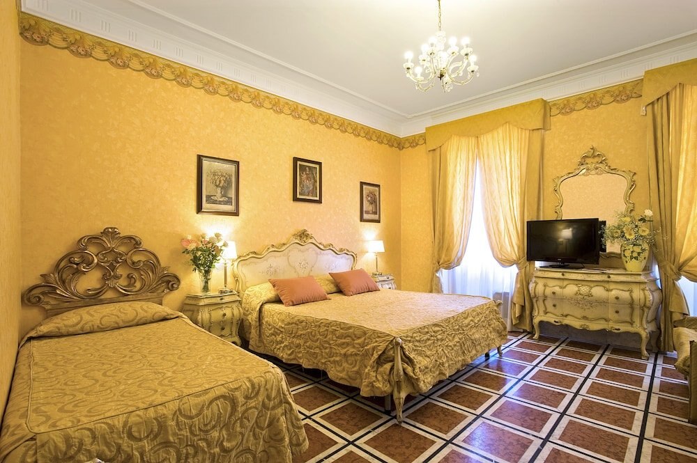 Hotel Villa San Lorenzo Maria Room Type - Basic Triple Room