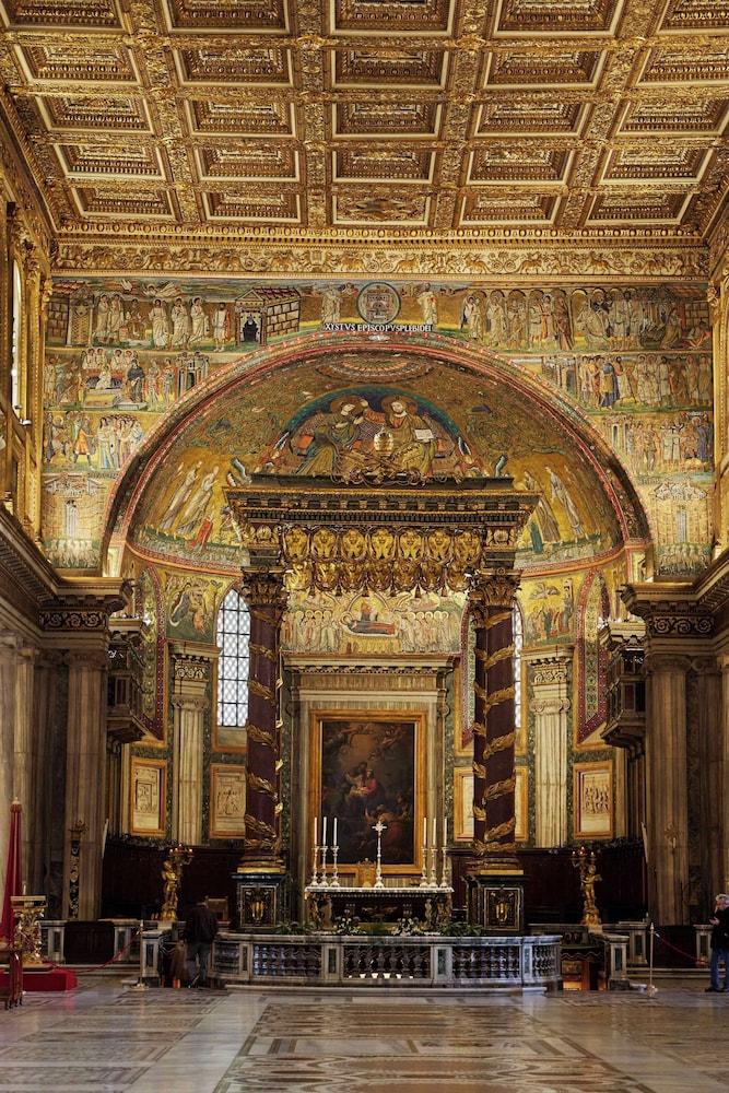 Golden Tulip Rome Piram - Tap to explore photos