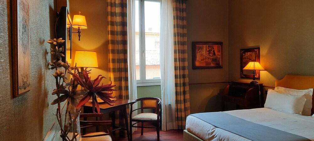 Domus Livia Luxury Suites Room Type - Triple Room