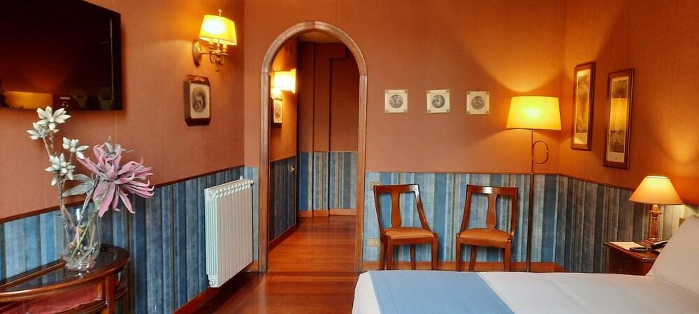 Domus Livia Luxury Suites Room Type - Family Quadruple Room