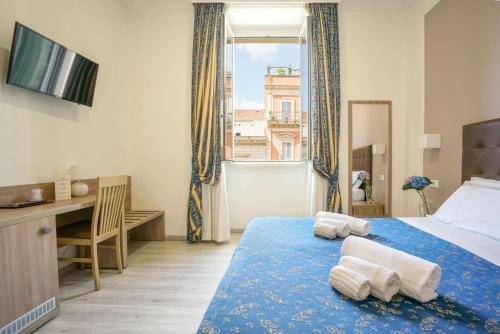 Hotel St. Moritz - Tap to explore photos