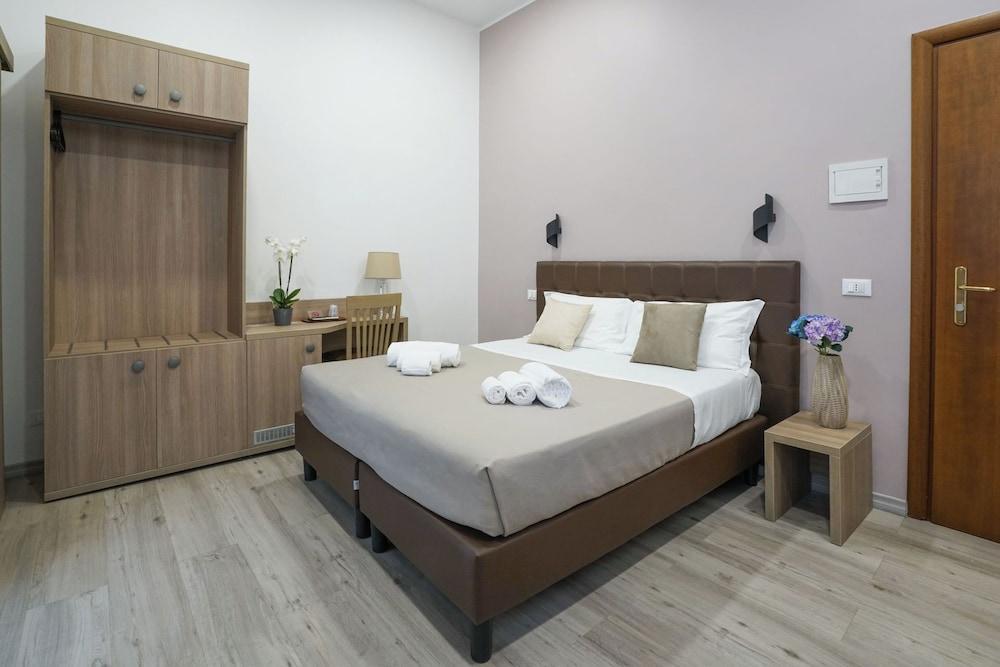 Hotel St. Moritz Room Type - Double or Twin Room