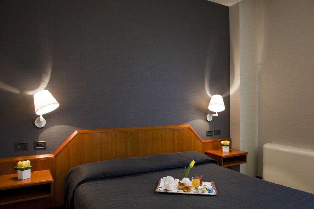 Hotel Zone Room Type - Standard Double or Twin Room