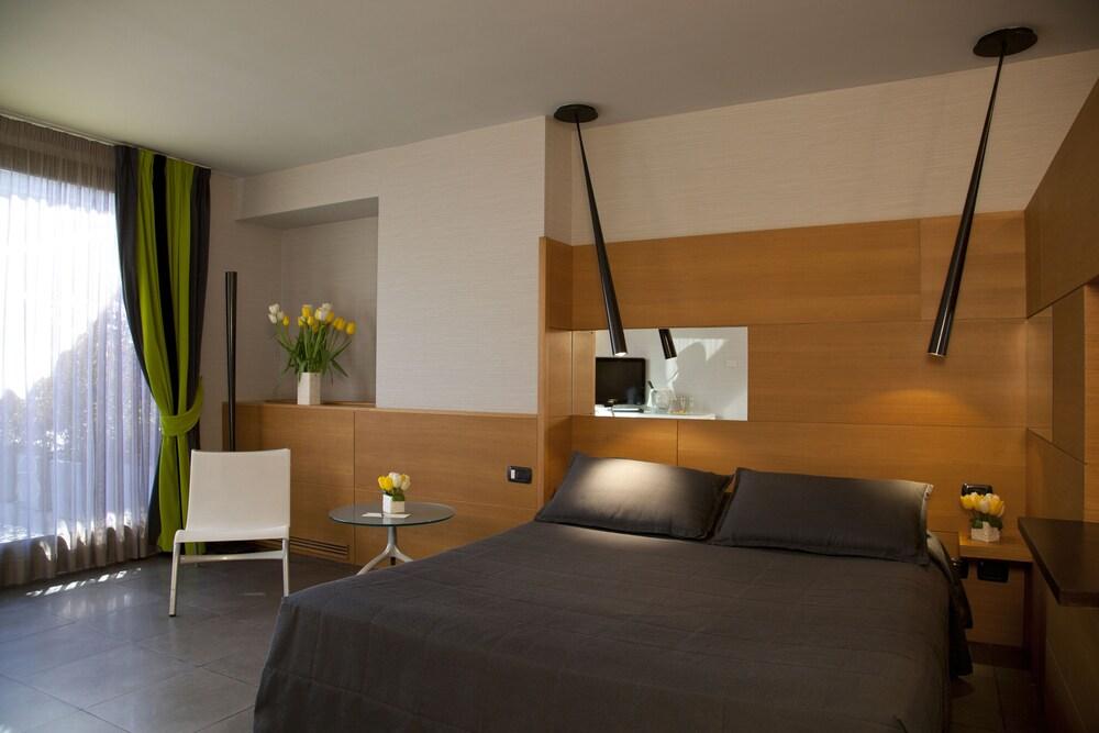 Hotel Zone Room Type - Superior Triple Room Hotel Zone Room Type - Superior Triple Room