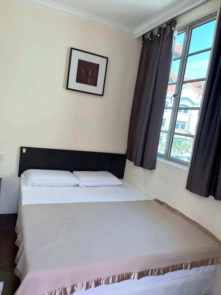 Amrise Hotel Room Type - Standard Double