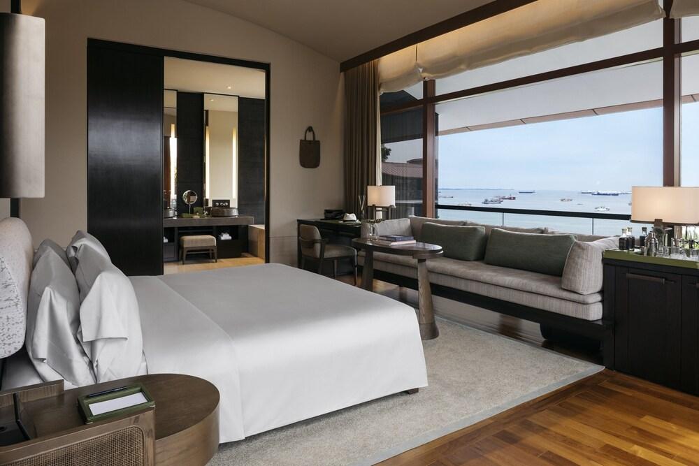 Capella Singapore Room Type - Premier Room, 1 King Bed, Sea View