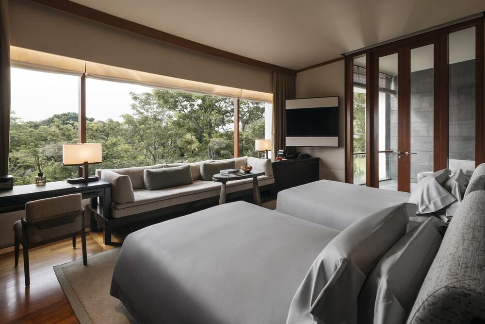 Capella Singapore Room Type - Premier Room, 2 Twin Beds (Garden) Capella Singapore Room Type - Premier Room, 2 Twin Beds (Garden)
