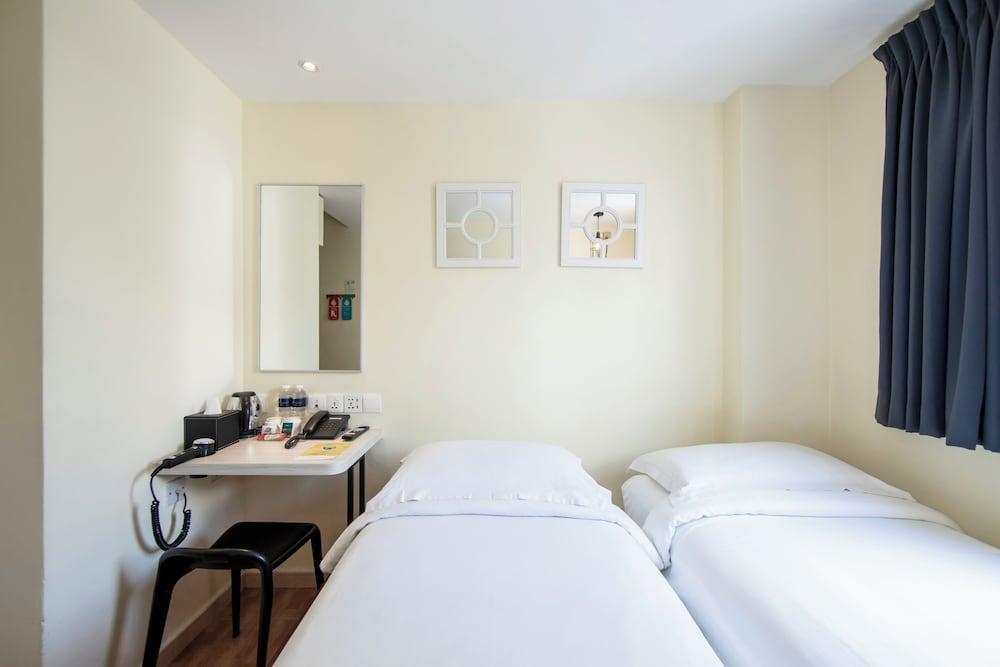 Fragrance Hotel - Balestier - Tap to explore photos