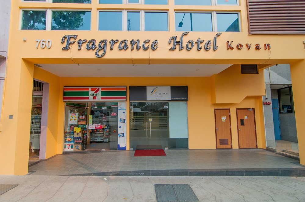 Fragrance Hotel - Kovan - Tap to explore photos