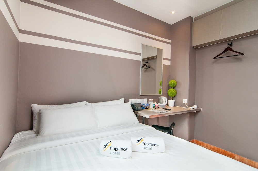 Fragrance Hotel - Kovan Room Type - Standard Double Room (No Window)