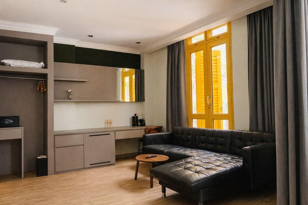 A Hotel Joo Chiat Room Type - Suite Room, Window- Balcony A Hotel Joo Chiat Room Type - Suite Room, Window- Balcony