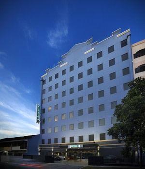 Hotel 81 Premier Hollywood - Tap to explore photos