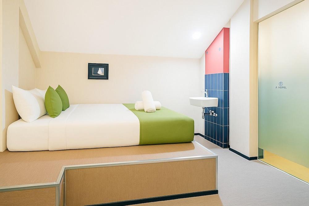 A Hotel Chinatown Room Type - Executive, No Window