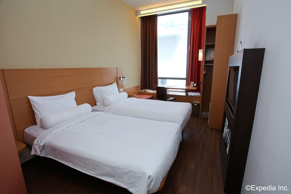 Ibis Singapore Novena Singapore Hotel Price Address Reviews