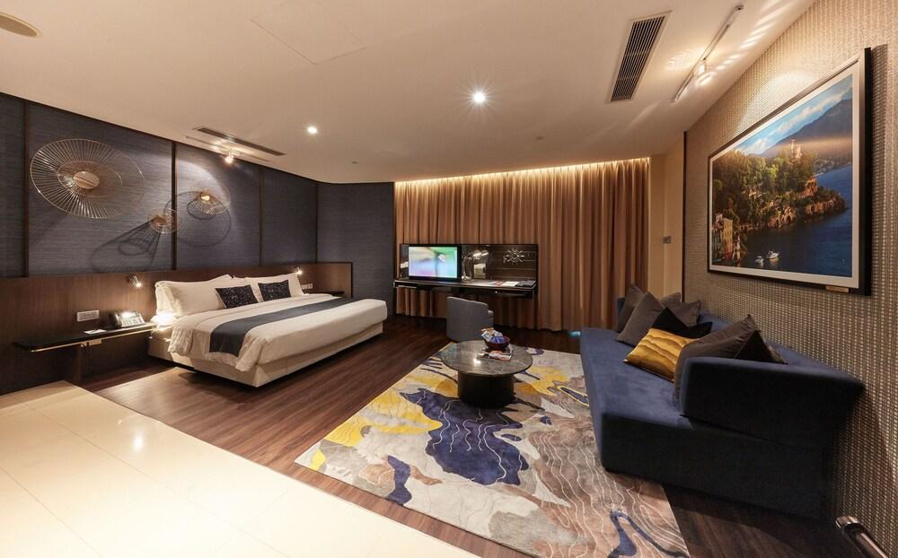ONE15 Marina Hotel Sentosa Cove Room Type - Monte Carlo 2 - Suite