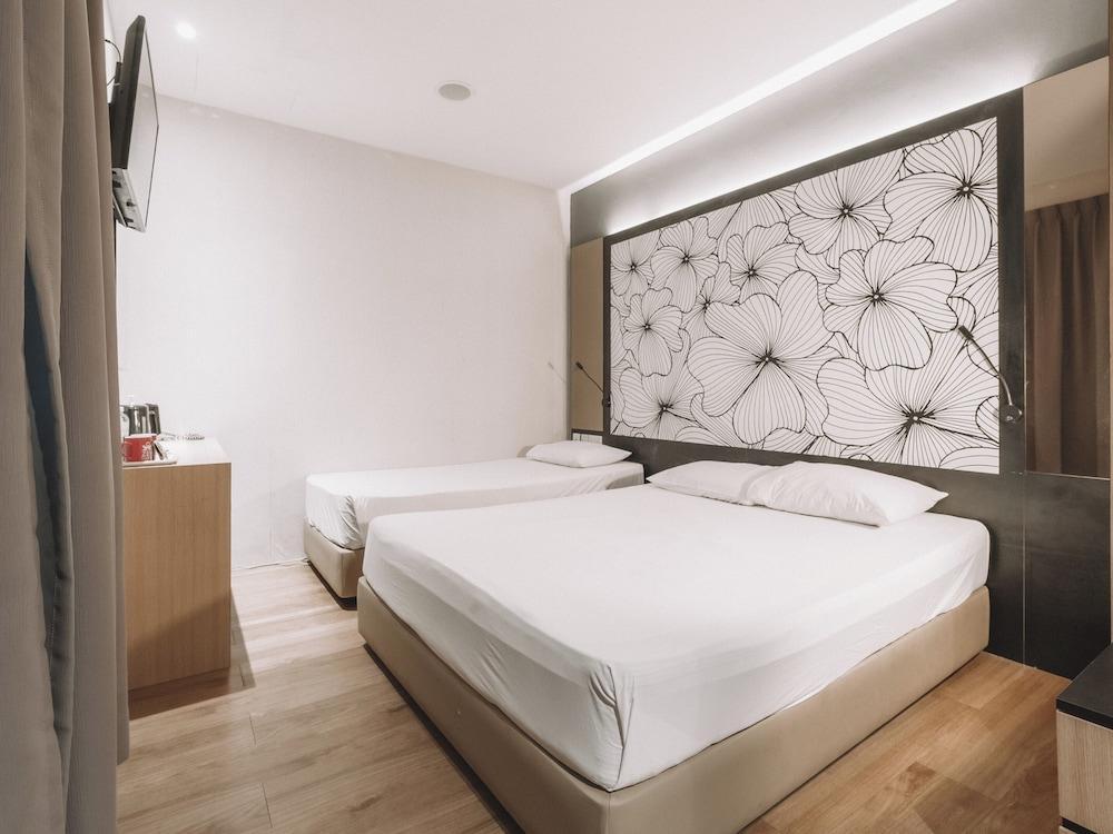 Hi Hotel Dot Room Type - Family, Window Hi Hotel Dot Room Type - Family, Window