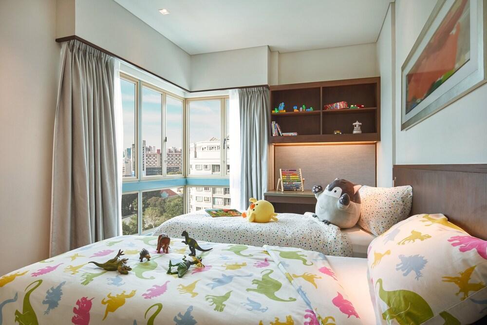 SOMERSET BENCOOLEN SINGAPORE - Tap to explore photos