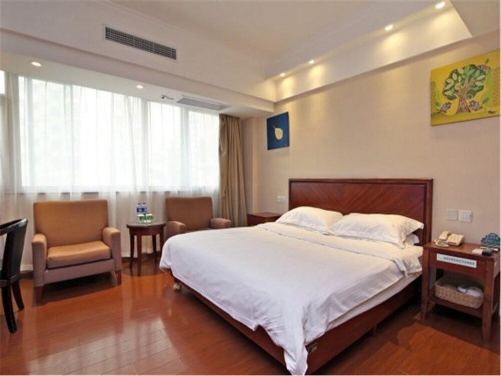GreenTree Inn ShangHai JingAn XinZha Road Business Hotel - Tap to explore photos