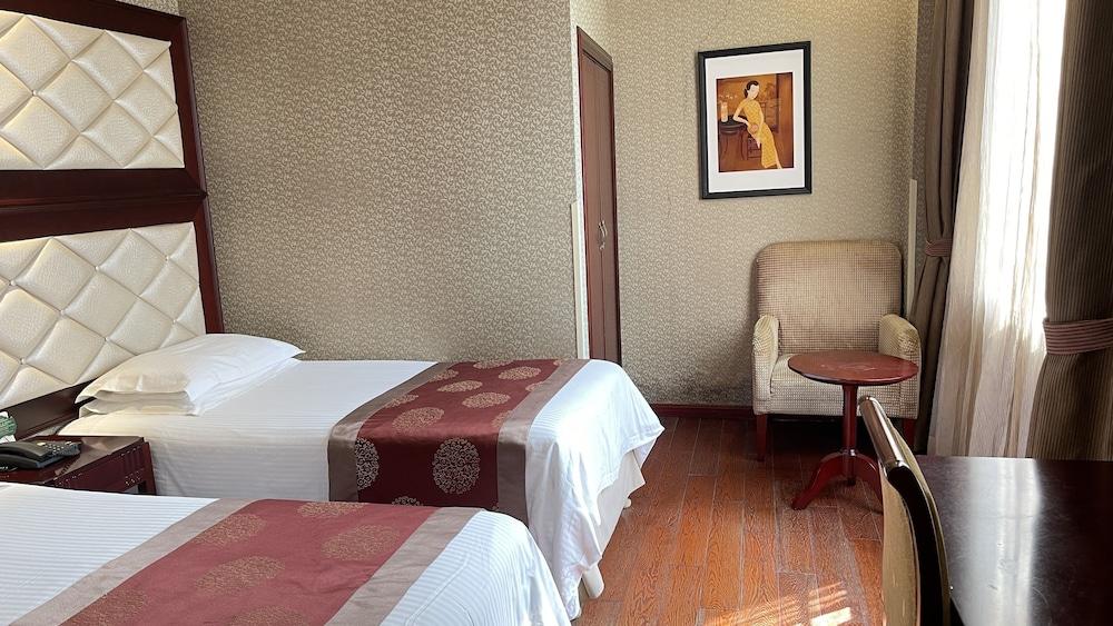 Seventh Heaven Hotel Room Type - Standard Room