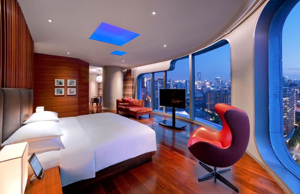 ANDAZ XINTIANDI, SHANGHAI, BY HYATT Room Type - 1 King Bed Deluxe