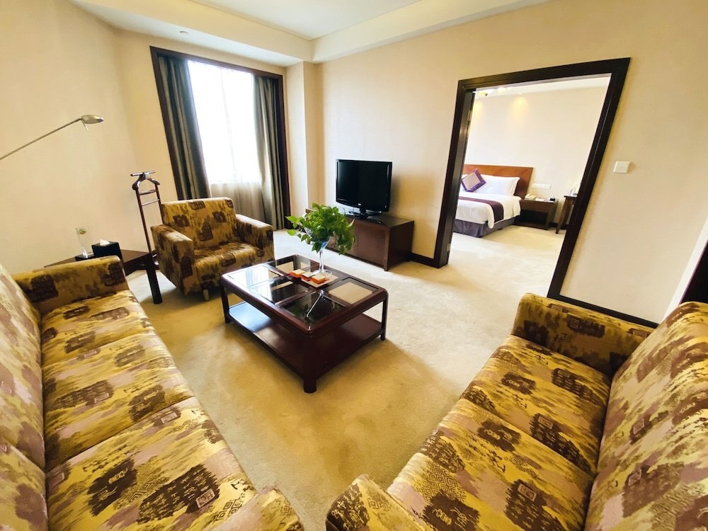 Baolong Hotel Shanghai Room Type - Suite